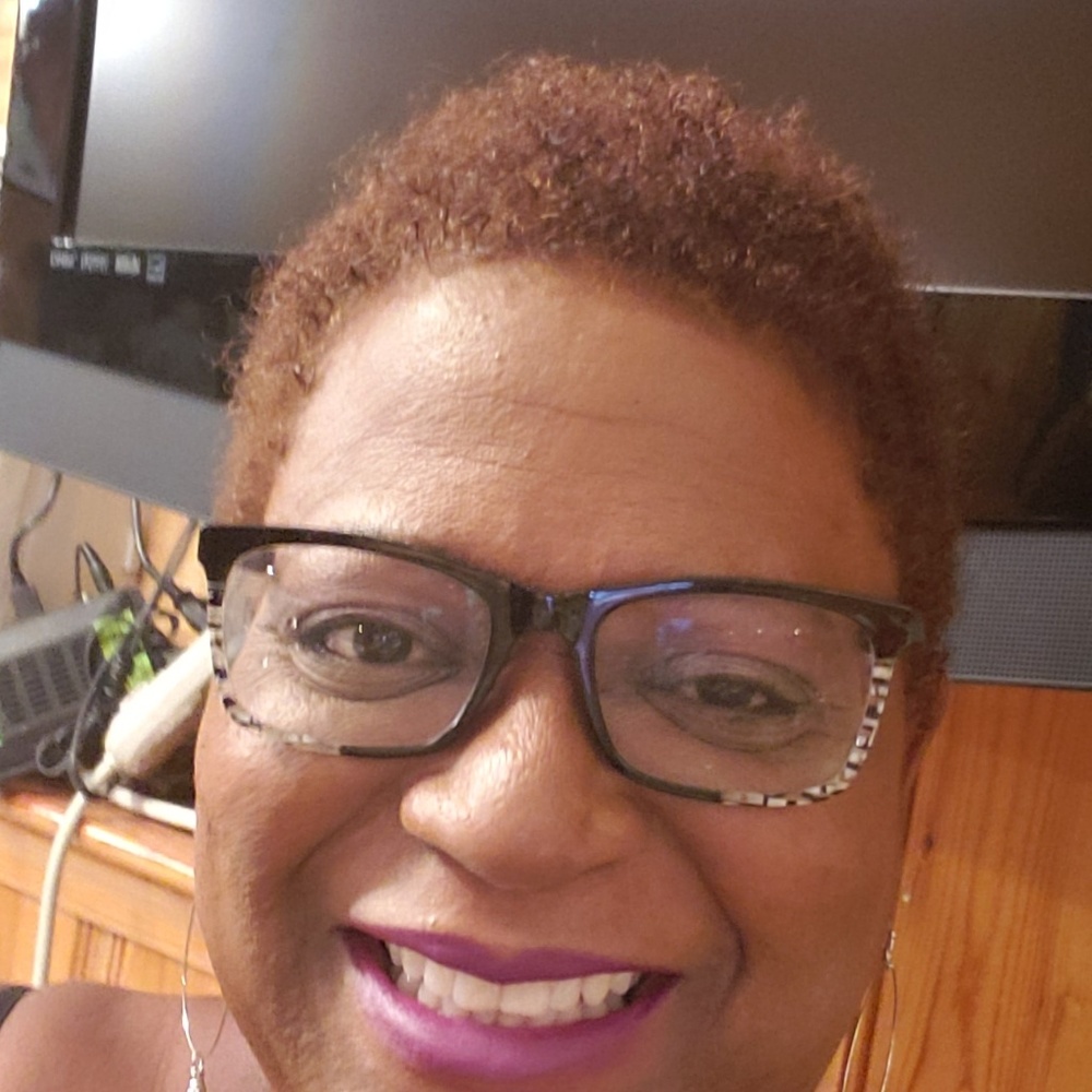 Meet your Posher, Danita
